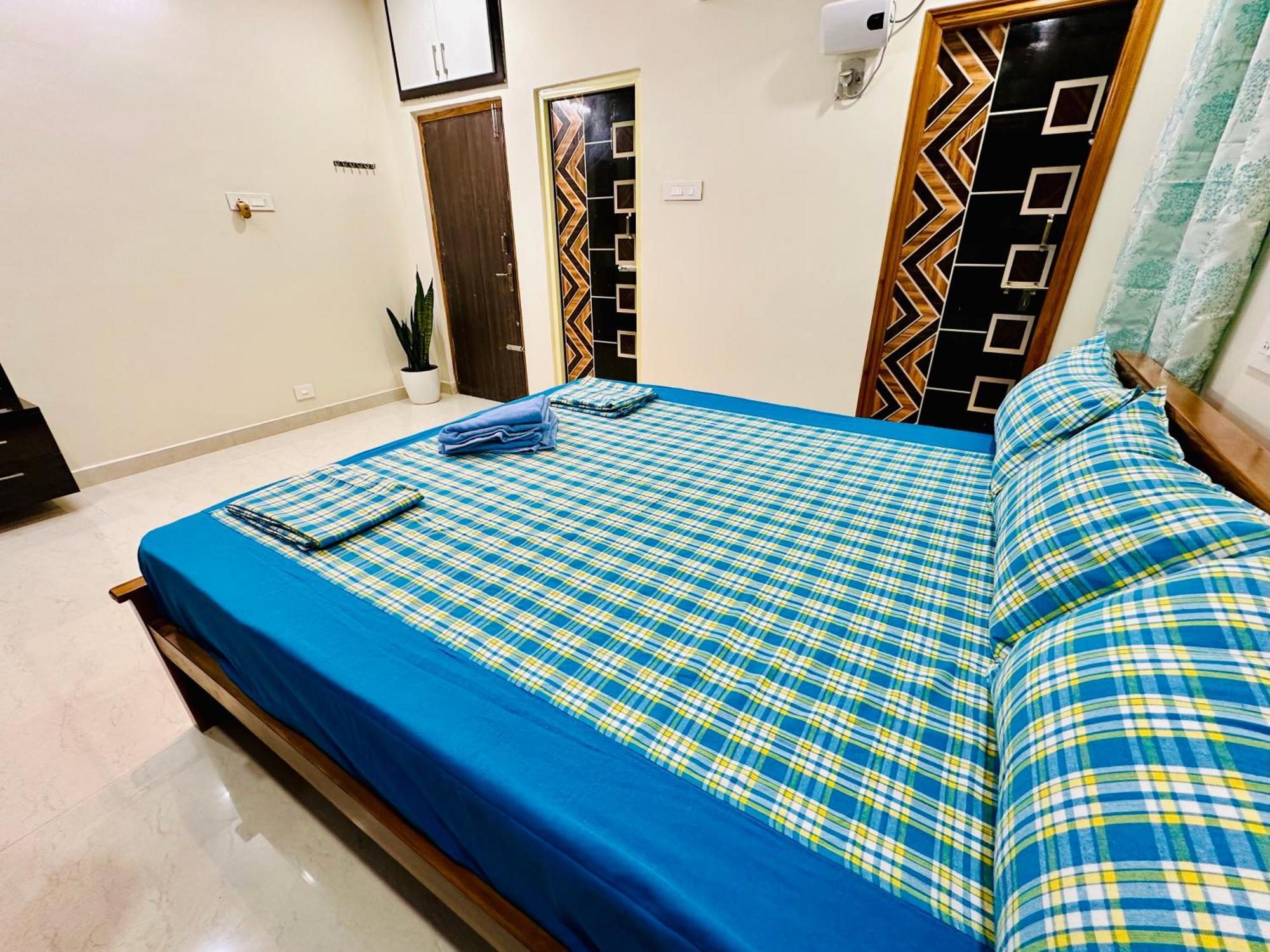 Truelife - 3Bhk Family Suites - Ps4 Pure Veg Restaurant On The Way To Balaji Temple - 2500 Sft Large Signature Apartment - Modular Kitchen - Super Fast Wifi, Smart Tv, 250 Jio Channels - Parking - Easy Access To All Temples - Top Service With Lots Of Tirupati Exterior foto