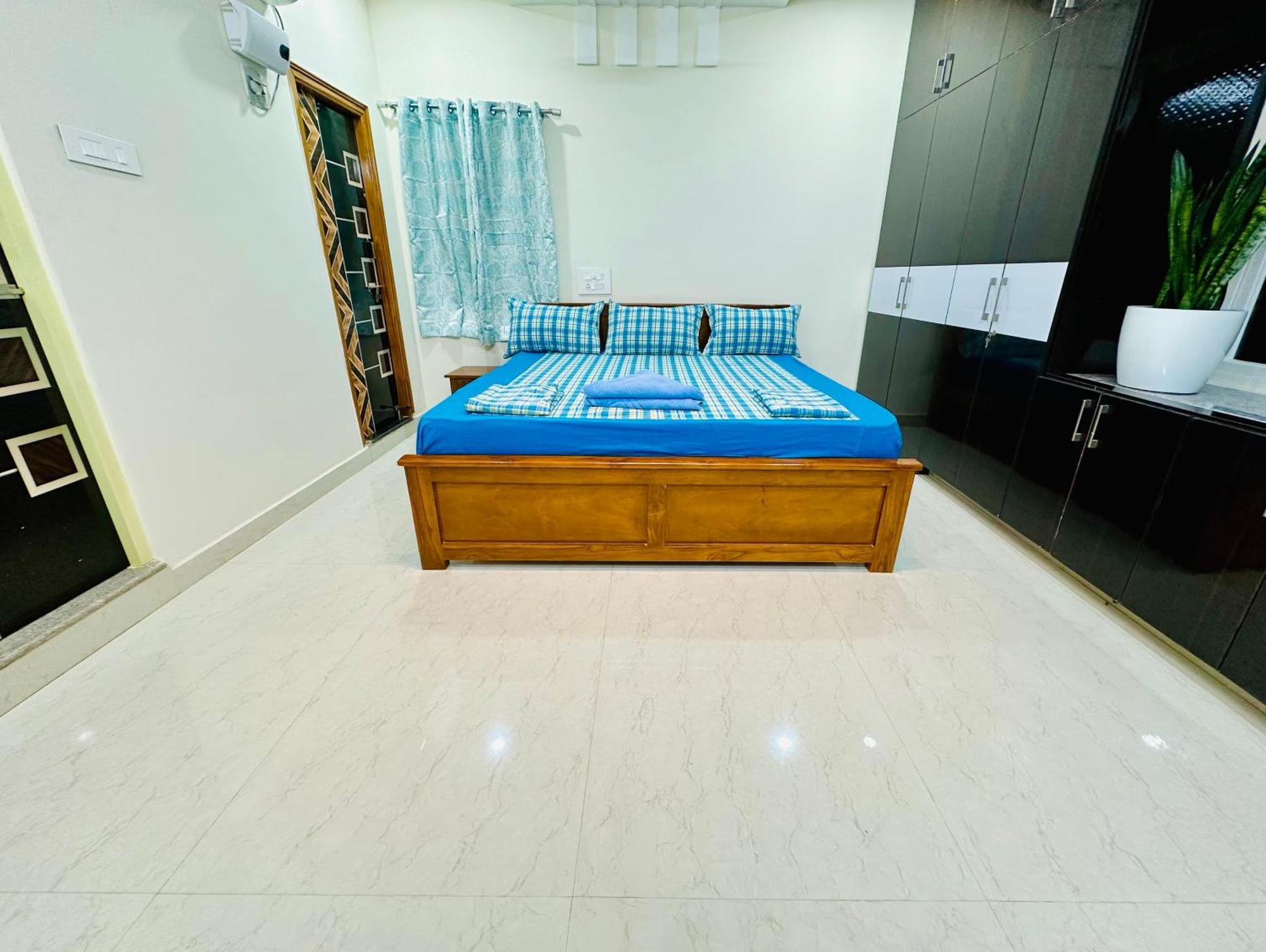 Truelife - 3Bhk Family Suites - Ps4 Pure Veg Restaurant On The Way To Balaji Temple - 2500 Sft Large Signature Apartment - Modular Kitchen - Super Fast Wifi, Smart Tv, 250 Jio Channels - Parking - Easy Access To All Temples - Top Service With Lots Of Tirupati Exterior foto