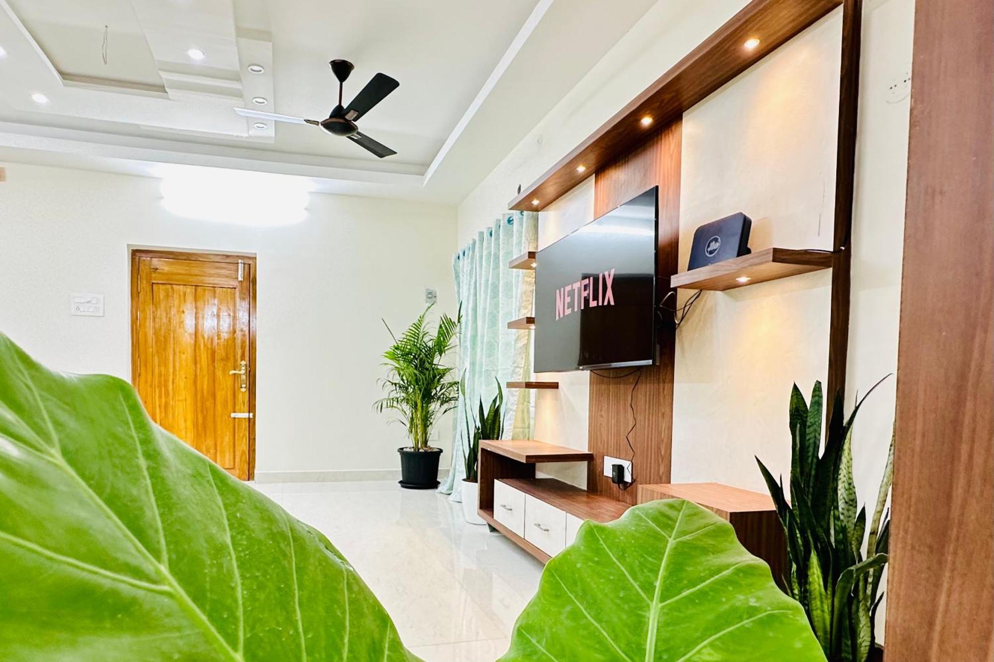 Truelife - 3Bhk Family Suites - Ps4 Pure Veg Restaurant On The Way To Balaji Temple - 2500 Sft Large Signature Apartment - Modular Kitchen - Super Fast Wifi, Smart Tv, 250 Jio Channels - Parking - Easy Access To All Temples - Top Service With Lots Of Tirupati Exterior foto